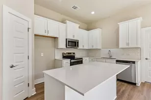 857 Cypress Ln, Cottonwood Shores, TX 78657 - Photo 9