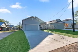 857 Cypress Ln, Cottonwood Shores, TX 78657 - Photo 3