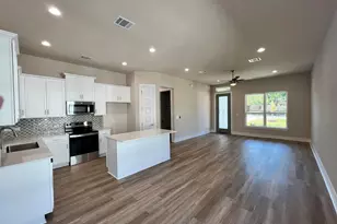 625 Birch Ln, Cottonwood Shores, TX 78657 - Photo 11