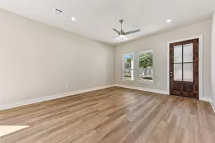 639 Magnolia Ln, Cottonwood Shores, TX 78657 - Photo 13