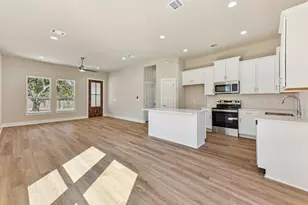 639 Magnolia Ln, Cottonwood Shores, TX 78657 - Photo 9