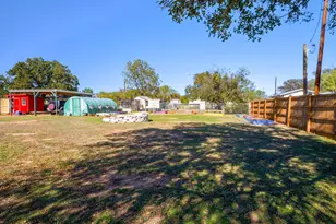 301 E Castlebriar, Granite Shoals, TX 78654 - Photo 15