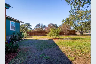 301 E Castlebriar, Granite Shoals, TX 78654 - Photo 9