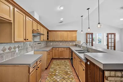 648 Magnolia Ln, Cottonwood Shores, TX 78567 - Photo 5