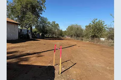 807 E Brown St, Llano, TX 78643 - Photo 1