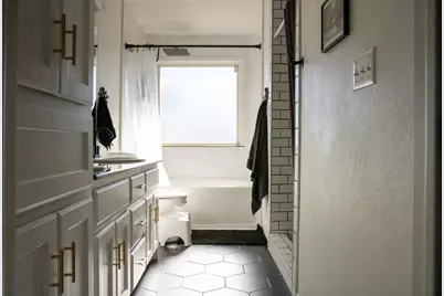 1011 Santa Fe Trl, Horseshoe Bay, TX 78657 - Photo 13