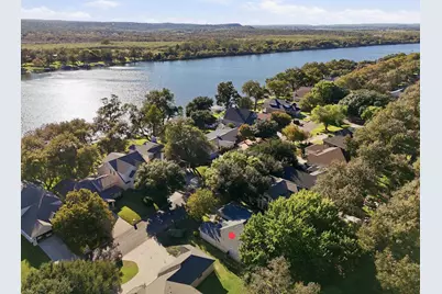 324 Meadowlakes Dr, Meadowlakes, TX 78654 - Photo 27