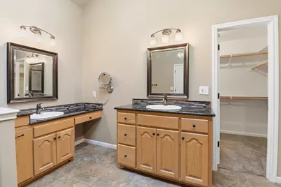 324 Meadowlakes Dr, Meadowlakes, TX 78654 - Photo 19
