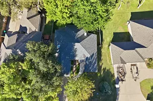 324 Meadowlakes Dr, Meadowlakes, TX 78654 - Photo 25