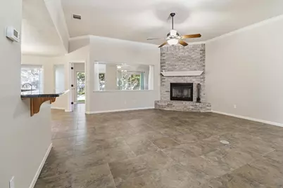 324 Meadowlakes Dr, Meadowlakes, TX 78654 - Photo 7