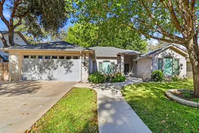 324 Meadowlakes Dr, Meadowlakes, TX 78654 - Photo 1