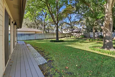 324 Meadowlakes Dr, Meadowlakes, TX 78654 - Photo 23