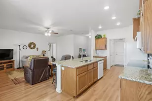 109 Elmer Ave, Burnet, TX 78611 - Photo 7