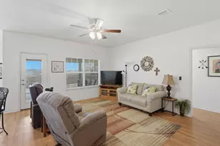 109 Elmer Ave, Burnet, TX 78611 - Photo 9