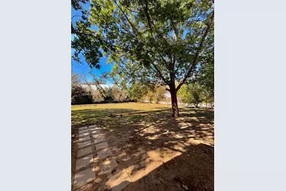 801 Hickory Street, Llano, TX 78643 - Photo 19