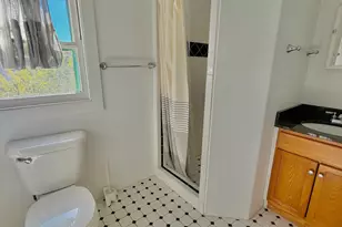 801 Hickory St, Llano, TX 78643 - Photo 13