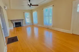 801 Hickory St, Llano, TX 78643 - Photo 3