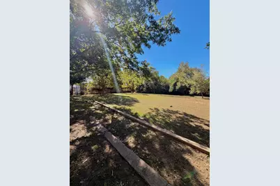 801 Hickory Street, Llano, TX 78643 - Photo 17