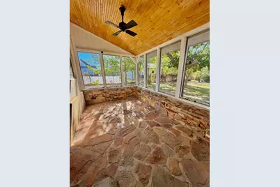 801 Hickory Street, Llano, TX 78643 - Photo 15