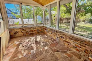 801 Hickory St, Llano, TX 78643 - Photo 15