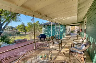 901 Wright St, Llano, TX 78643 - Photo 7