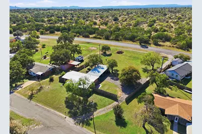 201 Iris Lane, Buchanan Dam, TX 78609 - Photo 19