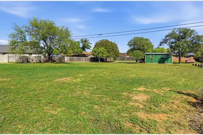 201 Iris Lane, Buchanan Dam, TX 78609 - Photo 11