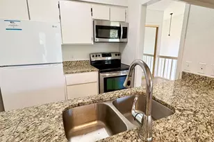 800 Grassy Knol Ave, Horseshoe Bay, TX 78657 - Photo 3