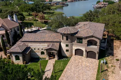 901 Sun Ray, Horseshoe Bay, TX 78657 - Photo 1