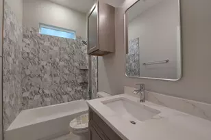 301 Knights Row St, Cottonwood Shores, TX 78657 - Photo 15