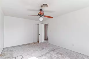 1012 N Water St St, Burnet, TX 78611 - Photo 13