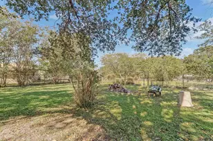 1012 N Water St St, Burnet, TX 78611 - Photo 21
