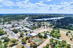307 Avenue K, Marble Falls, TX 78654 - Photo 1