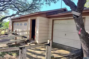 107 Timber Lake Dr, Kingsland, TX 78639 - Photo 3