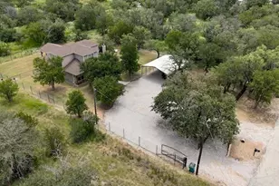 1706 Link Dr, Kingsland, TX 78639 - Photo 3