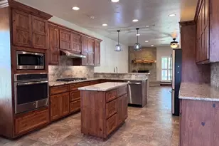 1706 Link Dr, Kingsland, TX 78639 - Photo 5