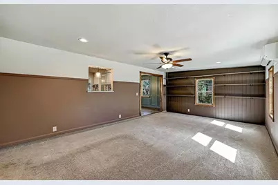 551 N Grange, Bertram, TX 78605 - Photo 19