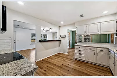 551 N Grange, Bertram, TX 78605 - Photo 11