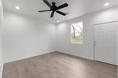 870-872 Waco, Kingsland, TX 78639 - Photo 11