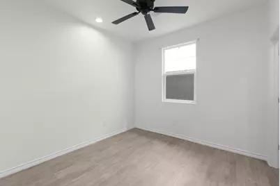 870 Waco, Kingsland, TX 78639 - Photo 19