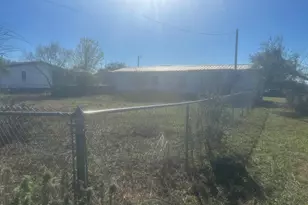 809 W Llano Streets, Llano, TX 78643 - Photo 7