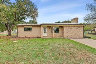 1304 E Luce St, Llano, TX 78643 - Photo 1