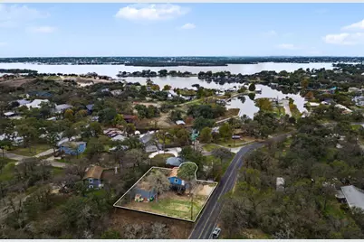 902 Prairie Creek, Marble Falls, TX 78654 - Photo 1