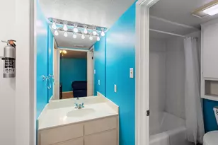 704 Horseshoe Bay Blvd, Horseshoe Bay, TX 78657 - Photo 23