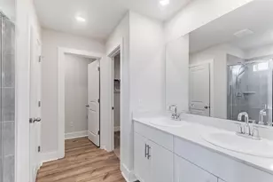 525 Longmount Cv, Liberty Hill, TX 78642 - Photo 17