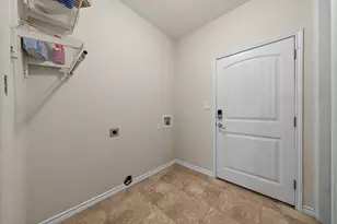 136 W Maple Dr, Granite Shoals, TX 78654 - Photo 7