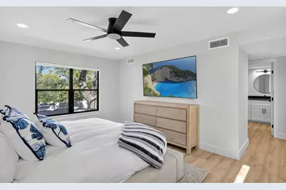 820 Broken Arrow, Horseshoe Bay, TX 78657 - Photo 13