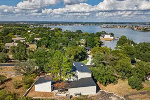 820 Broken Arrow, Horseshoe Bay, TX 78657 - Photo 3