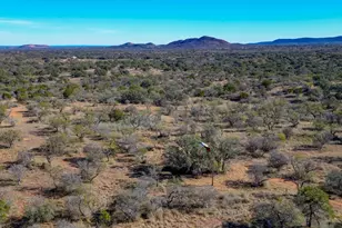 948 Co Rd 314, Llano, TX 78643 - Photo 5