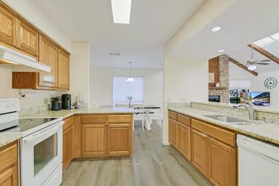 108 Nimrod, Horseshoe Bay, TX 78657 - Photo 9